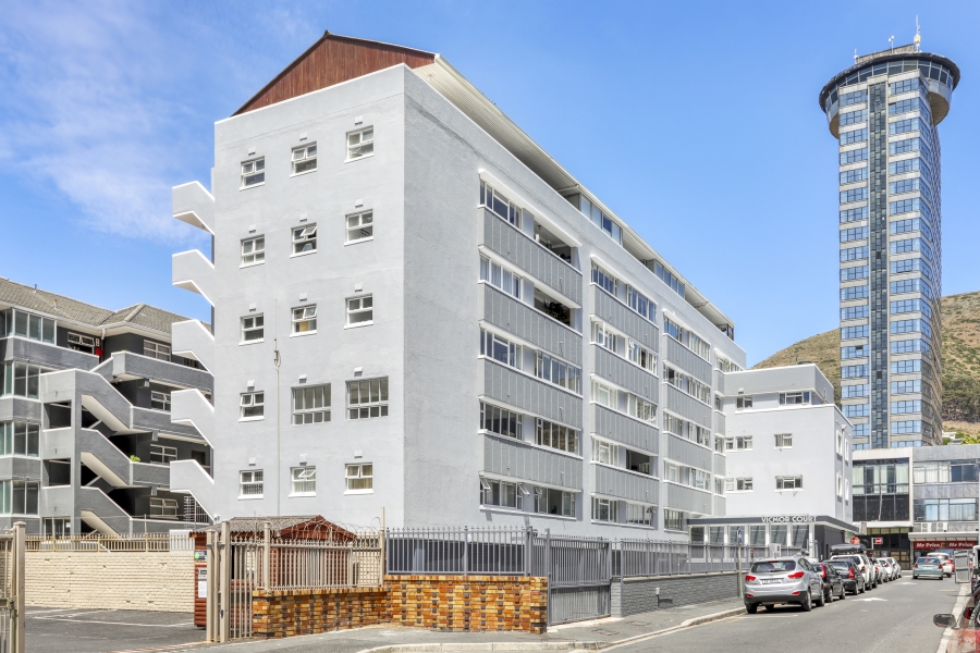 2 Bedroom Property for Sale in Sea Point Western Cape